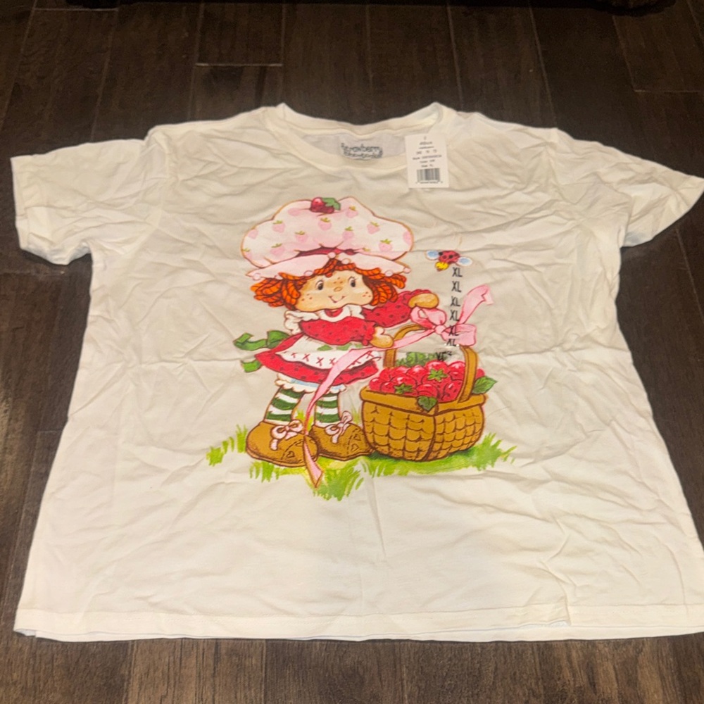 Strawberry Shortcake t-shirt XL NWT